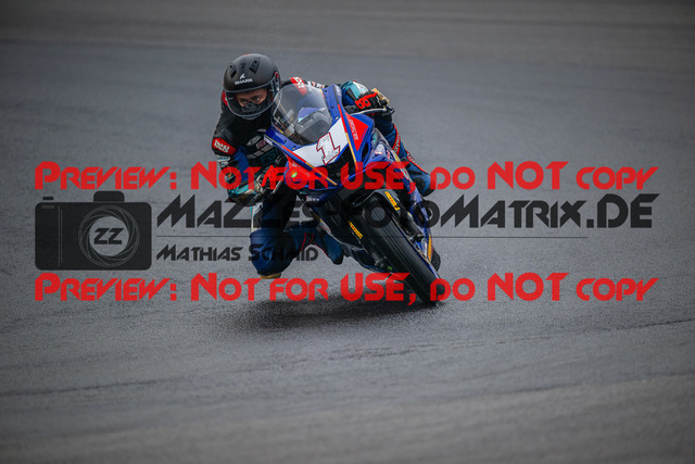 MaZZes_FotoMatrix_240830_6007705_0441 | R7