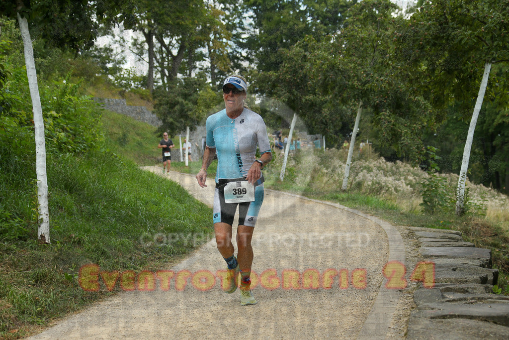 250824_1356_EX1_4317 | Sportfotografie im Rhein-Sieg Kreis, Köln, Bonn, NRW, Rheinland Pfalz, Hessen, etc. Unser Tätigkeitsfeld umfasst den Laufsport vom Volkslauf über den Marathon, Duathlon, Triathon bis zum Ultralauf wie Kölnpfad Ultra oder Schindertrail.