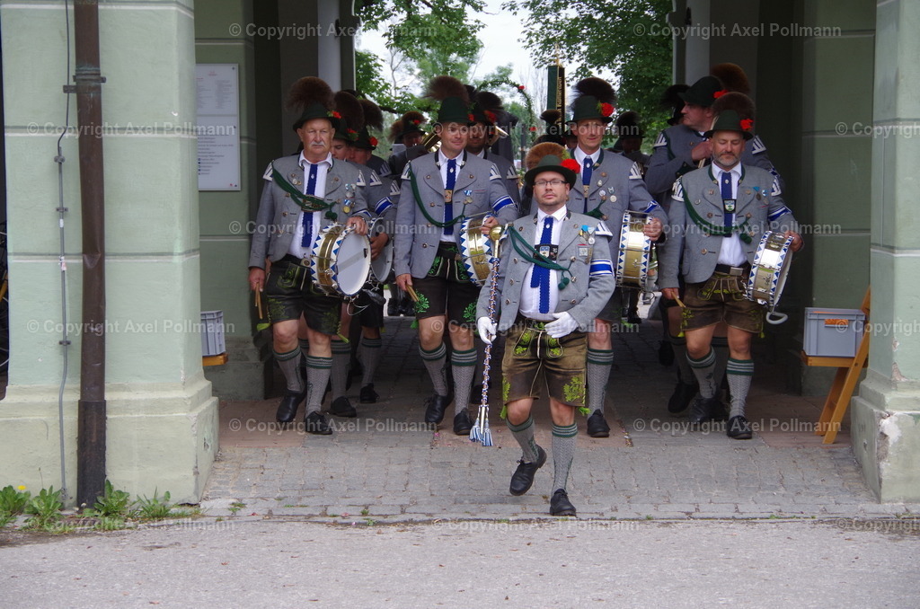IMGP6907 | fotografiert von Axel PollmannLeonhardi Wallfahrt Benediktbeuern und Murnau, Fronleichnam, Fasching, Landschaft im Loisachtal und Benediktbeuern  - Realisiert mit Pictrs.com