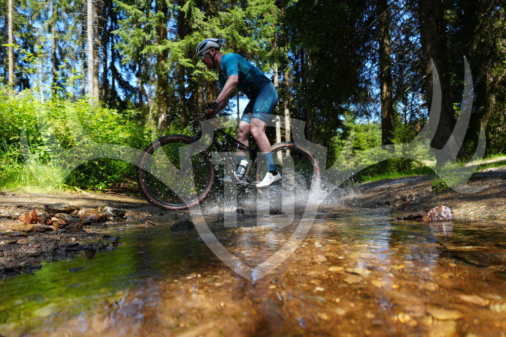 FC605367 | Fotogalerie der Treibjagd im Dunkelwald - Dein MTB Etappenrennen im Erzgebirge - Realisiert mit Pictrs.com