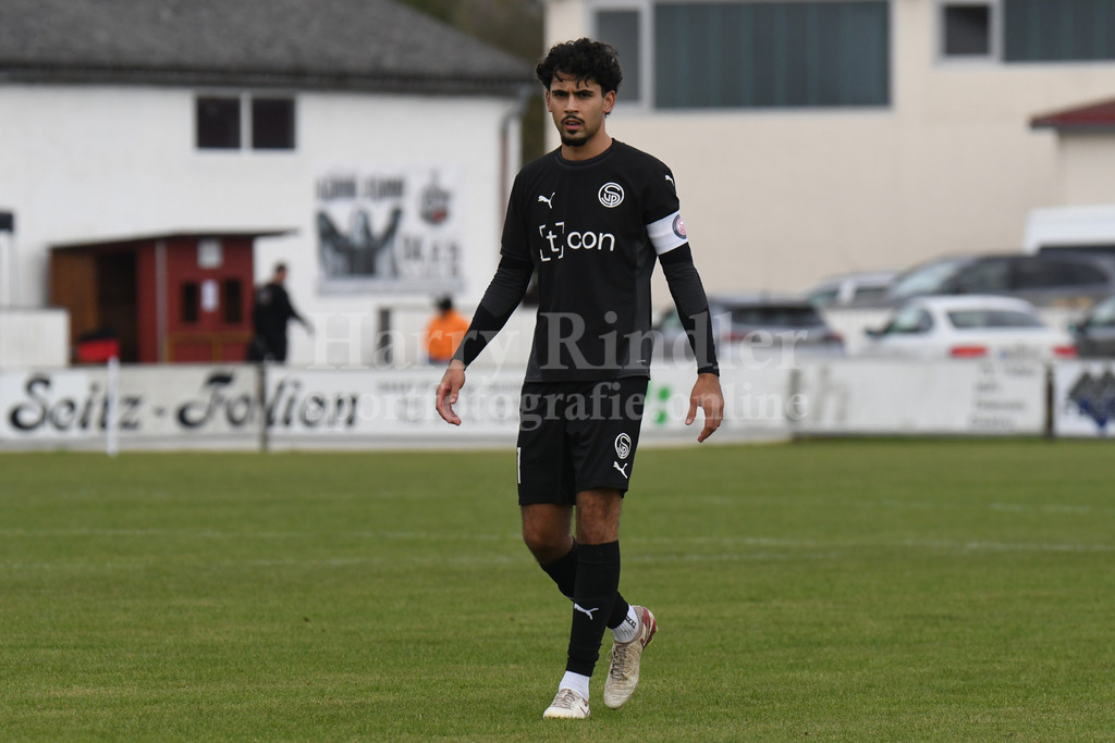 SpVgg Plattling : FC Walkertshofen | Arda Ulukus (SpVgg Plattling) - Realisiert mit Pictrs.com