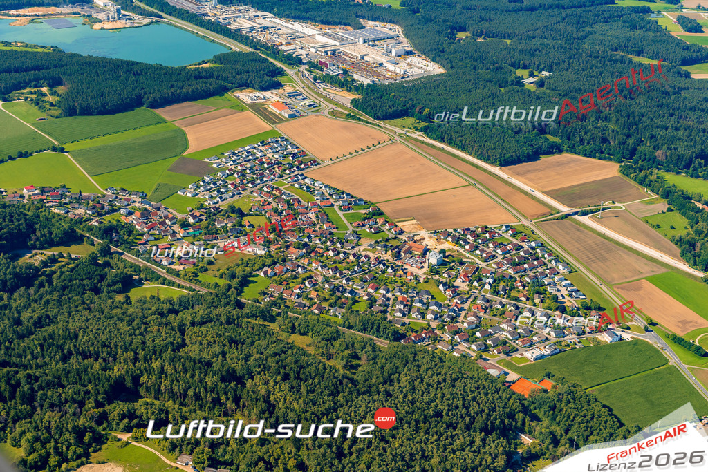 Luftaufnahme von Sengenthal - Die Luftaufnahme wurde 2025 vom UL-Flugzeug heraus erstellt ( keine Drohne ) - Hochauflösende Luftaufnahme - für professionelle Ausdrucke geeignet. Die Geschenkidee !Mit Lizenz und Bildrechte bestellbar