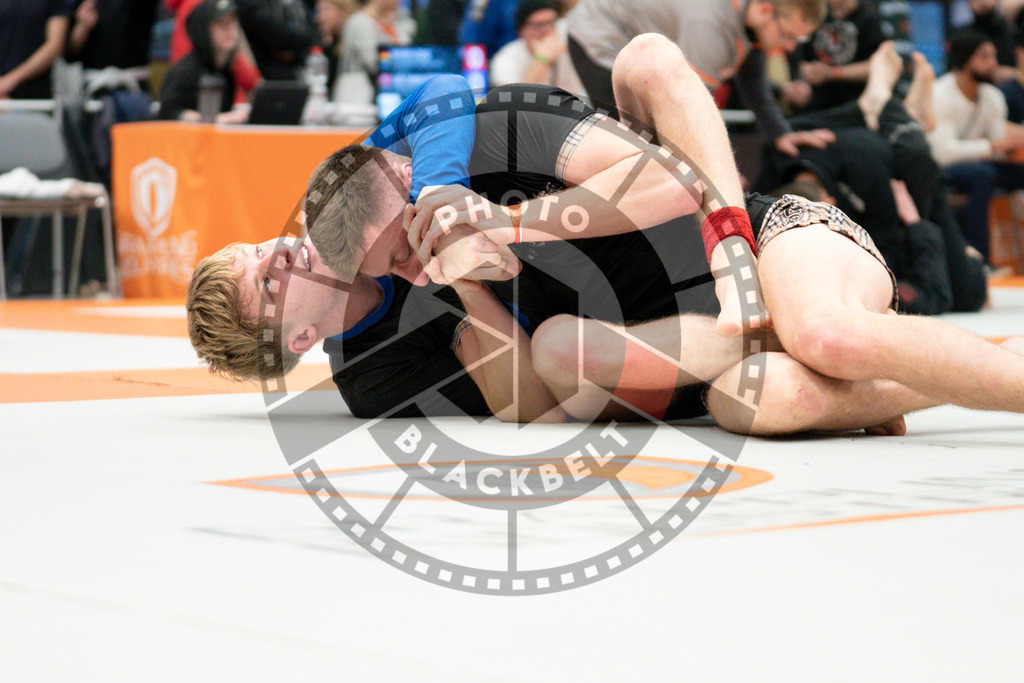 20231125PBB7015 | Fighters compete during the Grappling Industries Jiu-jitsu Championship in Berlin, Germany, on November 25, 2023.
