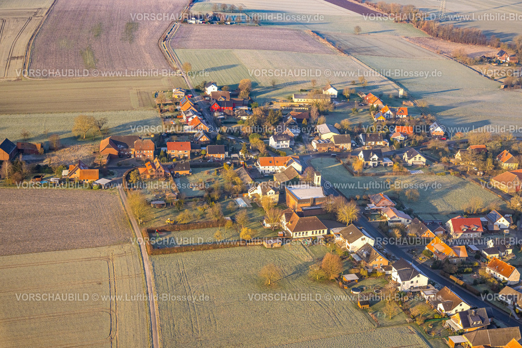 Hamm250200304Rhynern | Luftbild, Wohngebiet Ortsansicht Ortsteil Wambeln mit kath. Kirche Christkönig, Scheidinger Straße, Stadtbezirk Rhynern, Hamm, Ruhrgebiet, Nordrhein-Westfalen, Deutschland