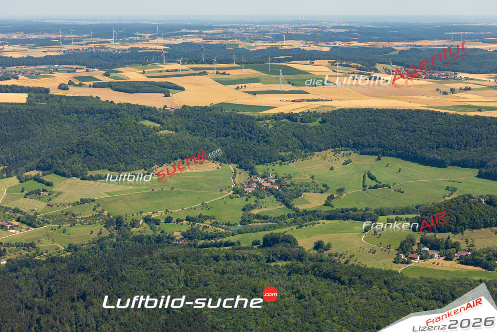 Aktuelles Luftbild von Unterweckerstell Donzdorf - Die Luftaufnahme wurde 2022 mittels UL-Flugzeug erstellt ( keine Drohne ) - hochauflösende Kamera-Systeme von  Canon -Beste Qualität - Für grossformatige Ausdrucke geeignet. Die Geschenkidee !