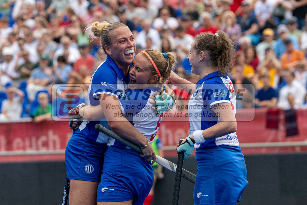 Final4_20250531-1452-Z82_8074 | Krefeld, Deutschland, 31.05.2025:  Feldhockey Final4 2025 – „Deutsche Feldhockey-Meisterschaften 2025“ im Gerd-Wellen-Hockeyanlage am 31.05.2025 in Krefeld, Deutschland. (Foto von Kramhöller/Fehrmann/Kaste)Krefeld, Germany, 31.05.2025: Feldhockey Final4 2025 – „Deutsche Feldhockey-Meisterschaften 2025“ in Gerd-Wellen-Hockeyanlage at 31.05.2025 in Krefeld, Deutschland. (Foto from Kramhöller/Fehrmann/Kaste)