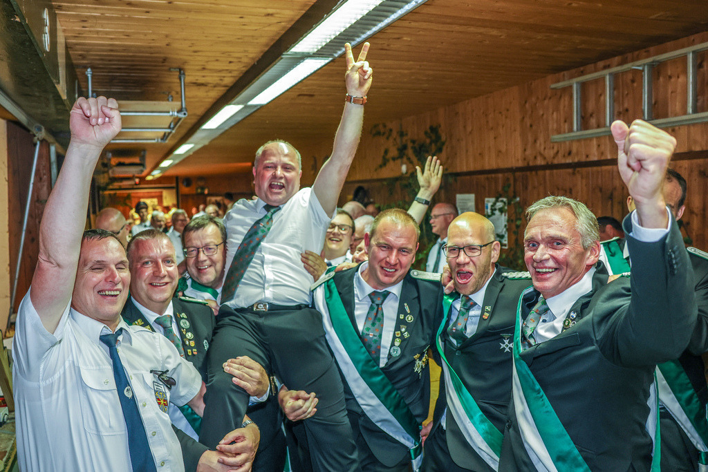 top-top.de 240629-111 | Foto, Video, Fotografie, Videografie, Fotobox, DJ, Discjockey, Musik, Musikbox, Veranstaltung, Photobooth, Amazon, Ebay, Buchtipp, Bestseller, Autor, Verlag, Buch, Wesel, Hamminkeln, NRW, Dinslaken, Rees, Drohne, Hochzeit, Party, Fotobox, Wesel, Fotograf