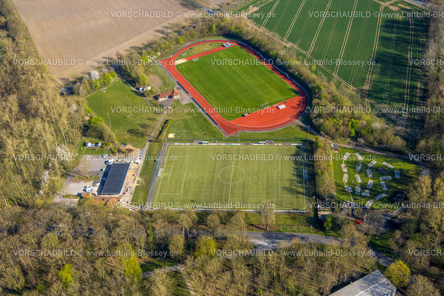 Nordkirchen250401022 | Luftbild, Sportplatz Fußballstadion und Leichtathletik Stadion FC Nordkirchen 1926 e.V., Gebäude Baustelle, Minigolf Anlage, Nordkirchen, Münsterland, Nordrhein-Westfalen, Deutschland