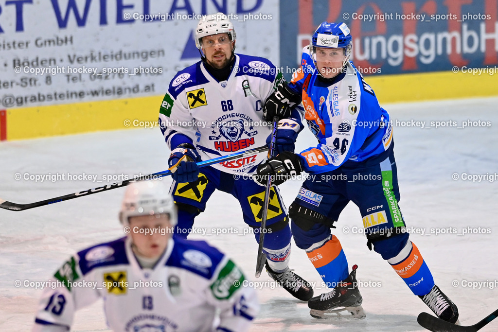ESC SPARKASSE STEINDORF vs. UECR Huben  | #68 Unterlercher Martin UECR EISBÄREN HUBEN, #46 Maurer Julian ESC Steindorf, ESC SPARKASSE STEINDORF vs. UECR Huben , ESC SPARKASSE STEINDORF vs. UECR Huben  am 06.02.2026 in Steindorf (Ossiachersee Halle), Austria, (Photo by Bernd Stefan)