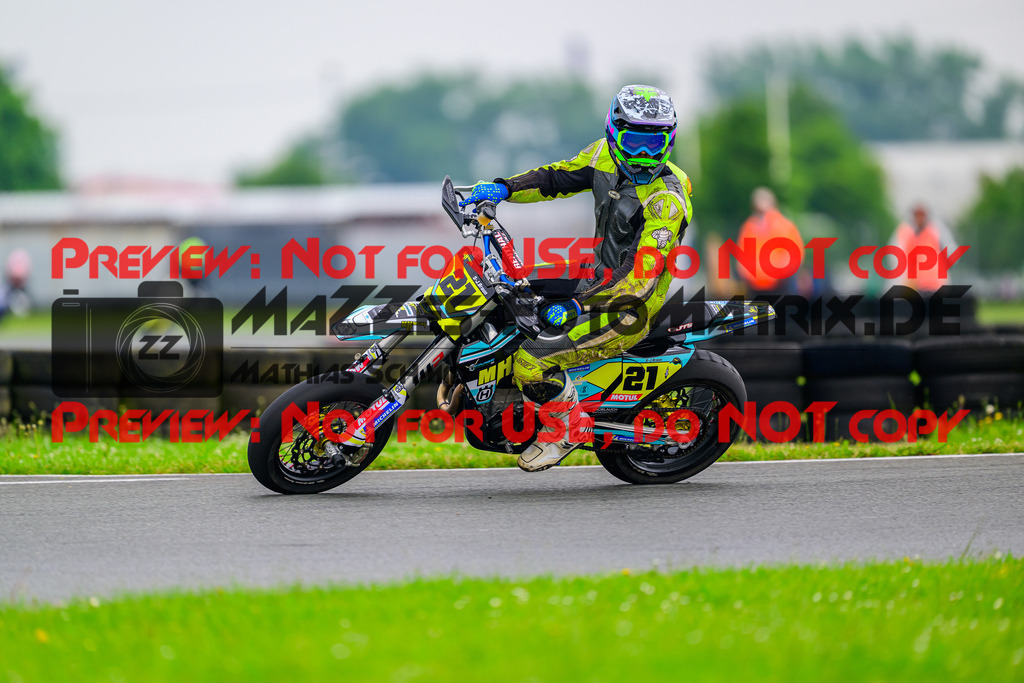 MaZZes_FotoMatrix_240622_6007705_4445 | S4