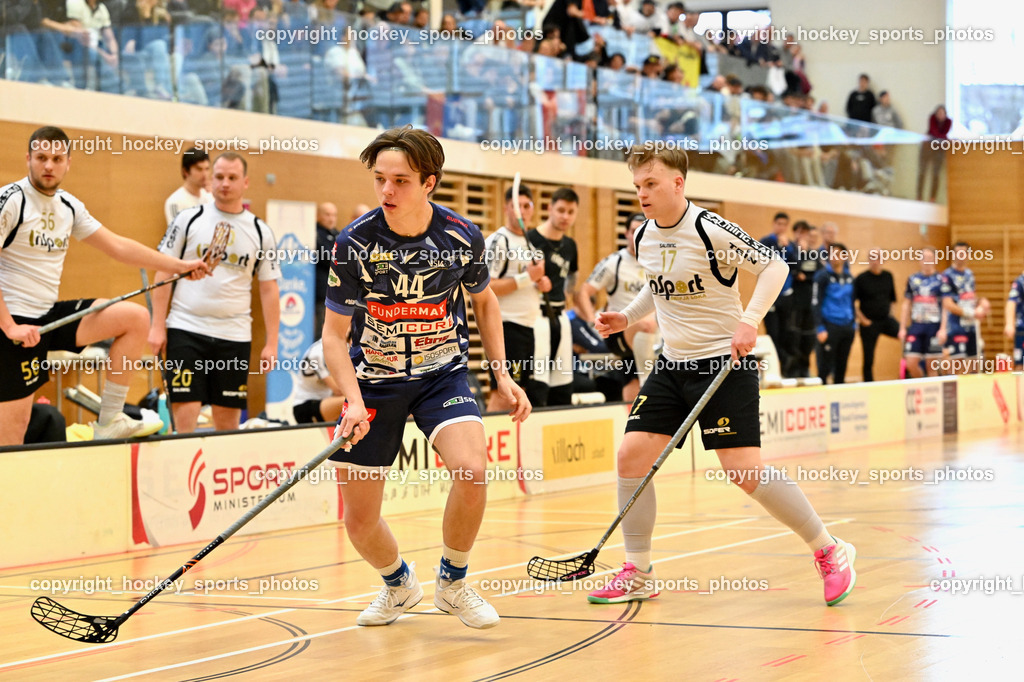 FBK Loka vs. VSV Unihockey | #44 Luca Widnig VSV Unihockey, #17 Anze Podobnik FBK Loka, FBK Loka vs. VSV Unihockey, FBK Loka vs. VSV Unihockey am 23.03.2025 in Villach (Ballspielhalle St. Martin), Austria, (Photo by Bernd Stefan)