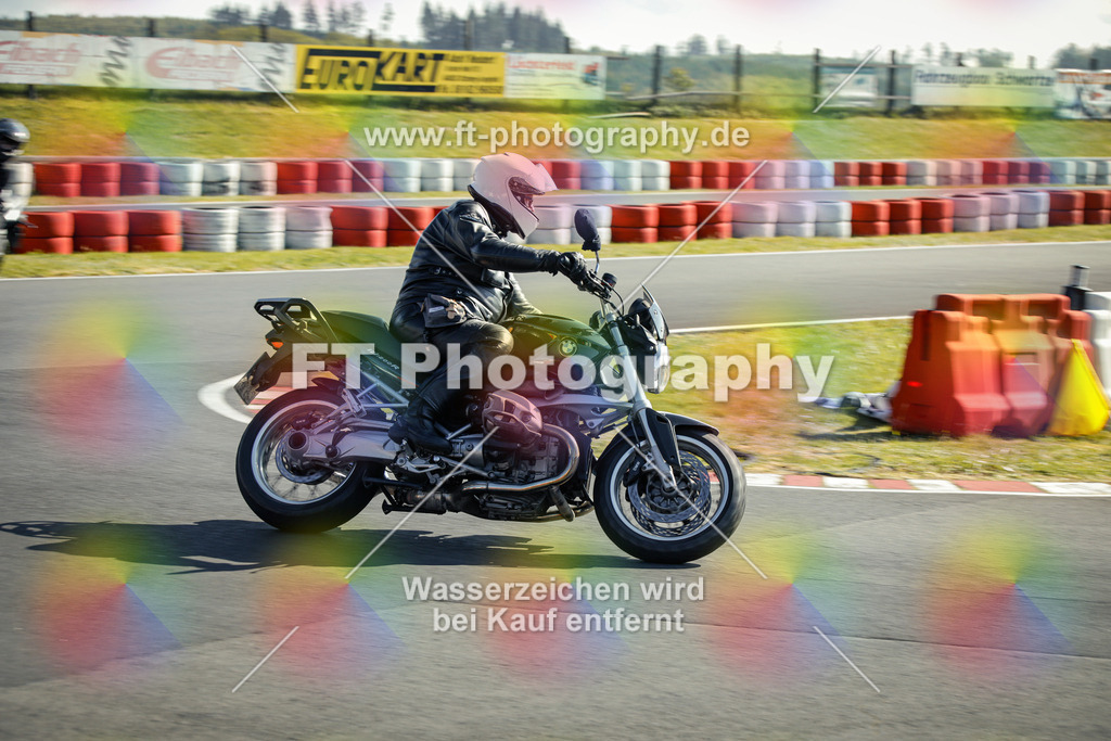 OBK_Mai_Martina_Markus-10250 | Hier findet Ihr Bilder von Touristenfahrten auf der Nürburgring Nordschleife oder von anderen Veranstaltungen die ich besucht habe. Viel Spass beim Durch Schauen 