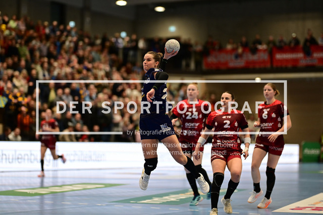 Handball I Frauen I Saison 2025-2026 I 1. HBF I 10. Spieltag I Buxtehuder SV - HSG Bensheim-Auerbach I 79875 | Teresa von Prittwitz (28, Buxtehuder Sportverein) - Realisiert mit Pictrs.com