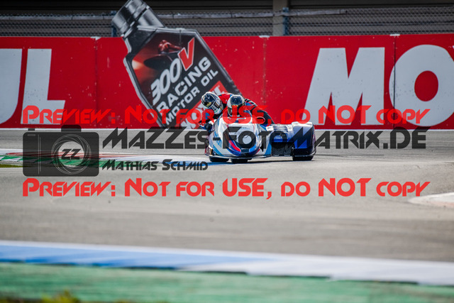 MaZZes_Fotomatrix-220424-91094 | Fotograf Mathias Schmid
Sportfotograf,
Eventfotograf,
Hochzeitsfotograf,
Portraitfotograf