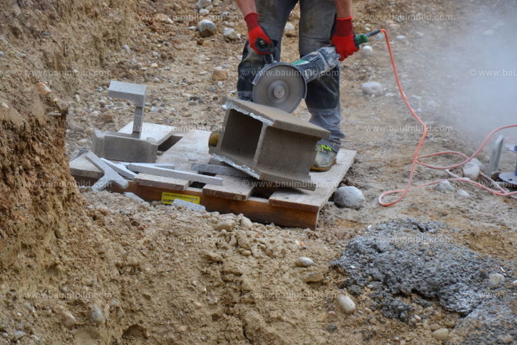 bib-lg07-mauerarbeiten-0088 | Nach LV-Leistungsgruppen sortierte Detailfotos über den Bau eines Hauses. Alle Hausbau-Bilder direkt vom Urheber und Autor der Website Haus-Selber-Bauen.com