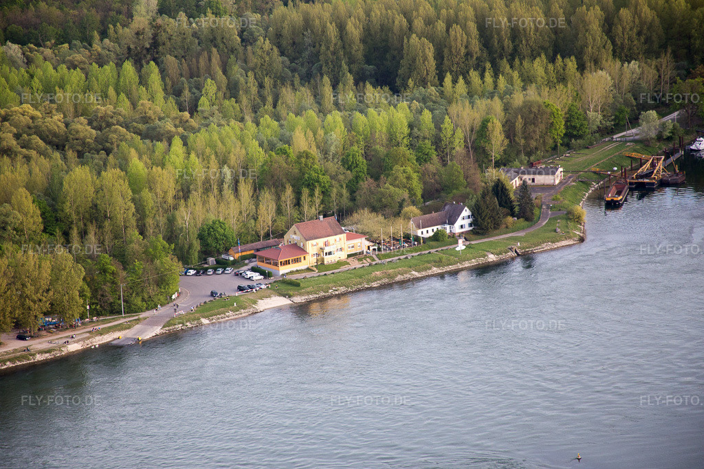 Luftbild: Altes Zollhaus am Auer Altrhein in Au am Rhein im Bundesland Baden-Württemberg in Deutschland. Foto: IMG_077970.jpg vom 24.04.2015 durch Werner Riehm/FLY-FOTO.de
