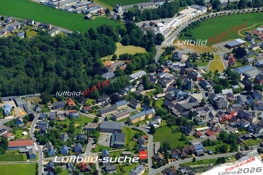 Die Luftaufnahme Steinmuehle - Konradsreuth wurde vom UL-Flugzeug (keine Drohne) aus fotografiert.Hohe Druck- Auflösung-die Geschenkidee!