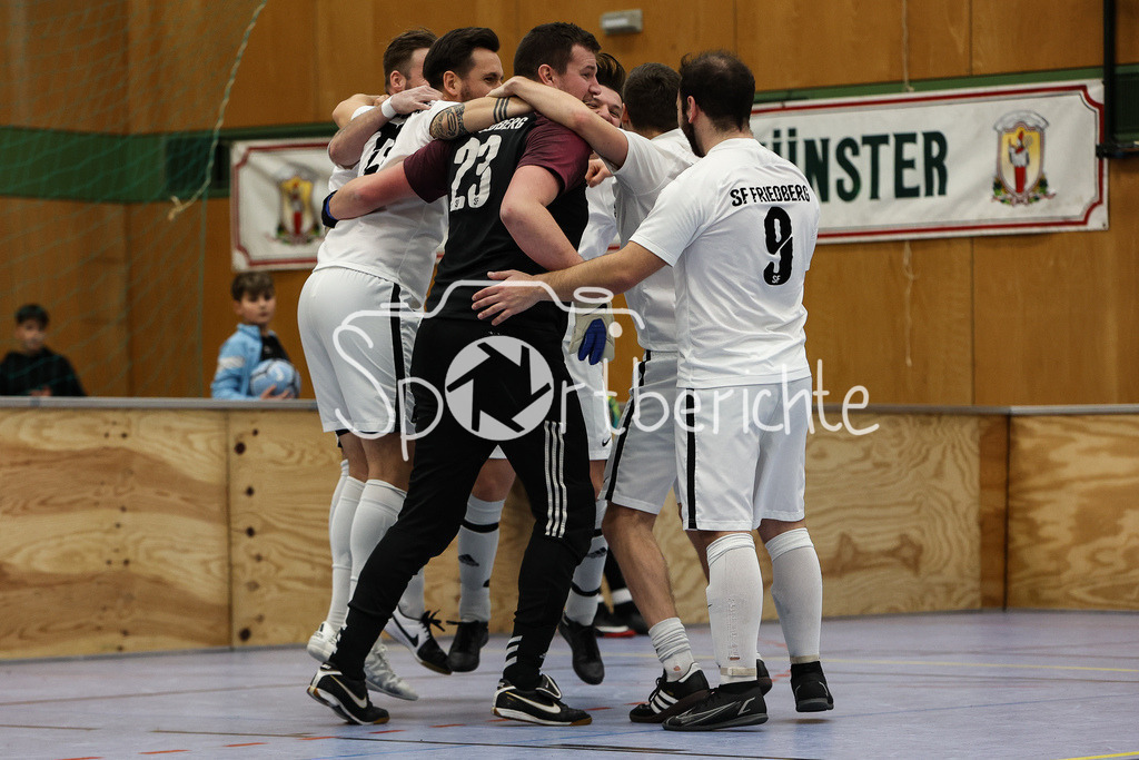 Fridolin Reiseservice-Cup | Jubel nach Sieg im 9 Meterschiessen / Finale
