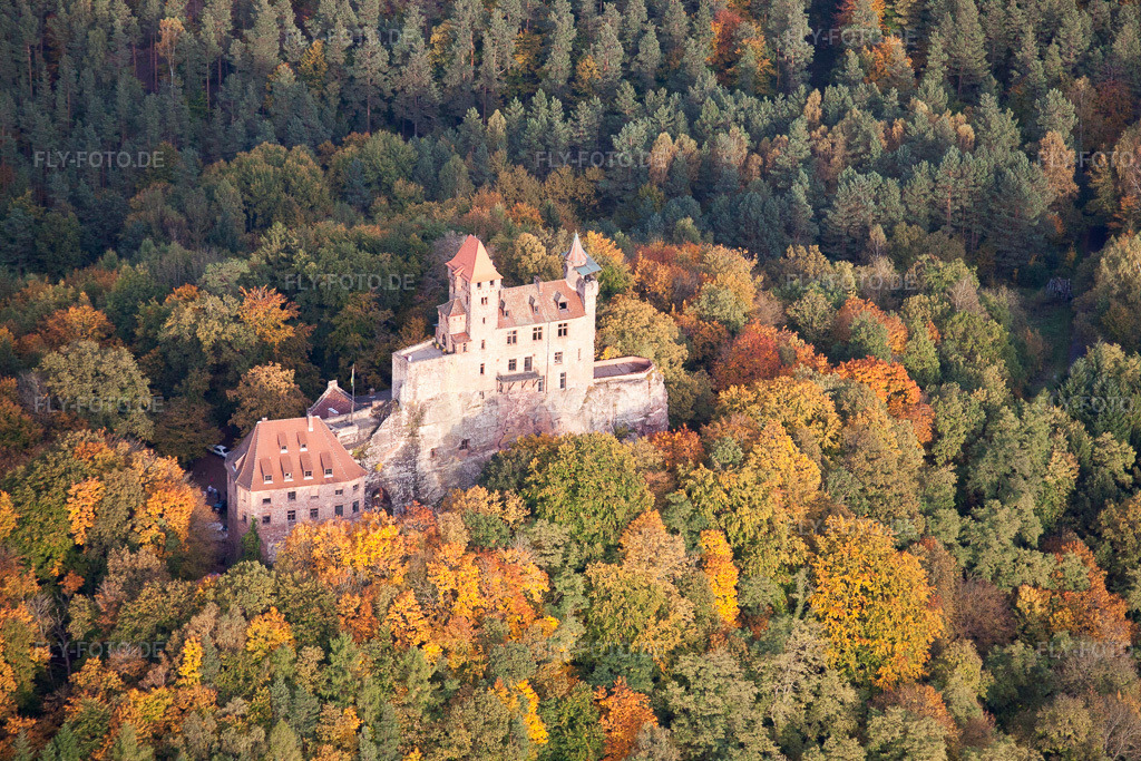 Luftbild: Burg Berwartstein in Erlenbach bei Dahn im Bundesland Rheinland-Pfalz in Deutschland. Foto: IMG_53925.jpg vom 20.10.2012 durch Werner Riehm/FLY-FOTO.de