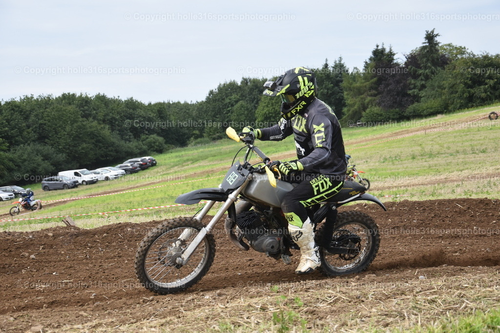 DSC_0853 | Sportfotografie , Motorsport, Motoross, Reitsport, Mointainbike, Enduro,
Landschaft , Outdoor, Eventfotografie, Landschaft, Bilder online bestellen - Realisiert mit Pictrs.com