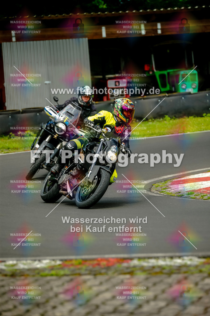 VBK-4435 | Hier findet Ihr Bilder von Touristenfahrten auf der Nürburgring Nordschleife oder von anderen Veranstaltungen die ich besucht habe. Viel Spass beim Durch Schauen 