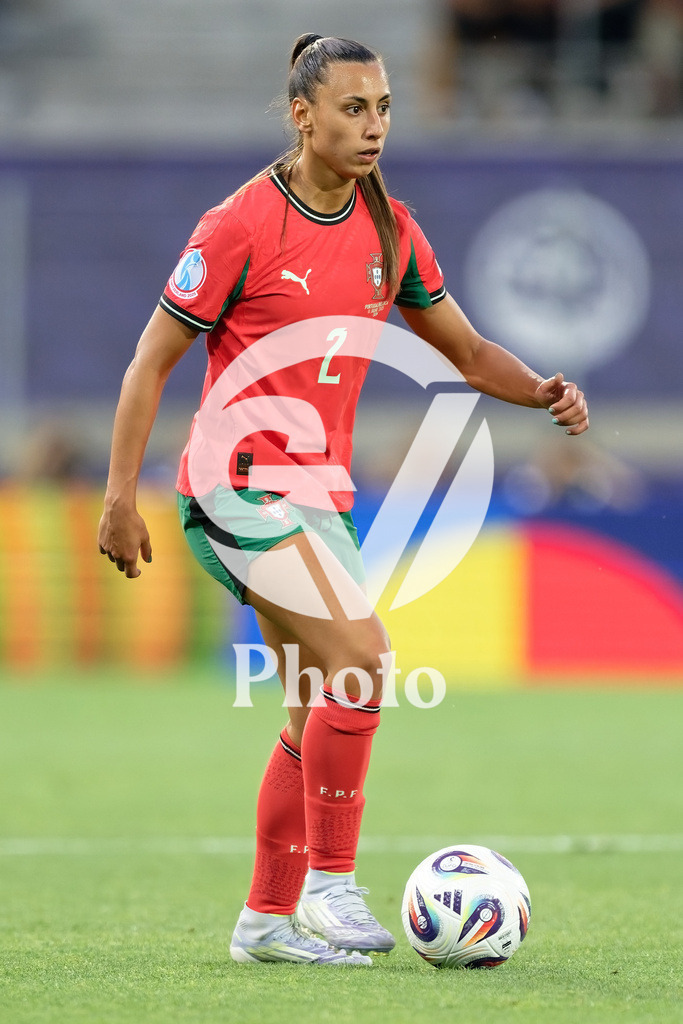 Portugal v Belgium: UEFA Women's EURO 2025 Group B | SION, SWITZERLAND - JULY 11: Catarina Amado of Portugal controls the ball  during the UEFA Women's EURO 2025 Group B match between Portugal and Belgium at Stade de Tourbillon on July 11, 2025 in Sion, Switzerland. (Photo by Giuseppe Velletri/Sports Press Photo/Getty Images)