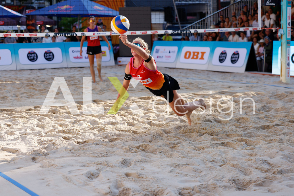 Obi BeachTour 2026 - Basel | BASEL, SWITZERLAND - JULY 17: LINDA ABBÜHL (SUI) during the Obi BeachTour 2026 match between BOSSART / ABBÜHL (SUI) and KLUSER / SCHWAB (SUI) at Barfüsserplatz on July 17, 2026 in Basel, Switzerland. - Realisiert mit Pictrs.com