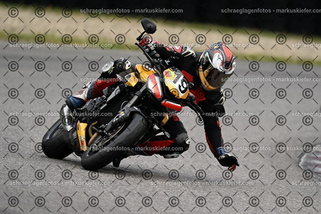 25bt02-1064 | markuskiefer.com - Realisiert mit Pictrs.com