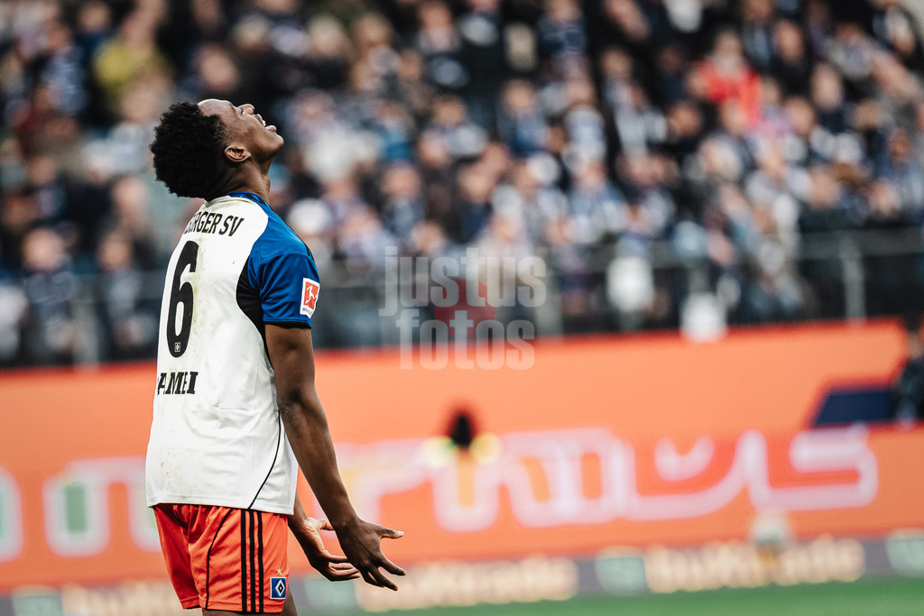 Fußball | Männer | Saison 2025/2026 | 1. Fußball-Bundesliga | 8. Spieltag | Hamburger SV vs. VfL Wolfsburg | 25.10.2025 | Albert Sambi Sambi Lokonga (#6, HSV) ärgert sich