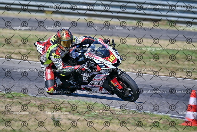 26bt04-0051 | markuskiefer.com - Realisiert mit Pictrs.com