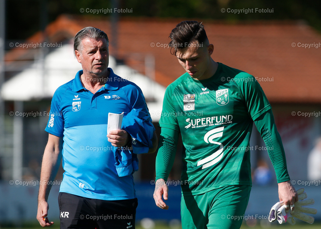 A_LUI_27042024_01 | SPORT,FUSSBALL,LT1 OOE LIGA ASKOE OEDT-UNION EDELWEISS LINZ 27.04.2024 IM BILD: TRAINER KURT RUSS UN TORMANN KAI LANG (BEIDE OEDT) FOTO:FOTOLUI