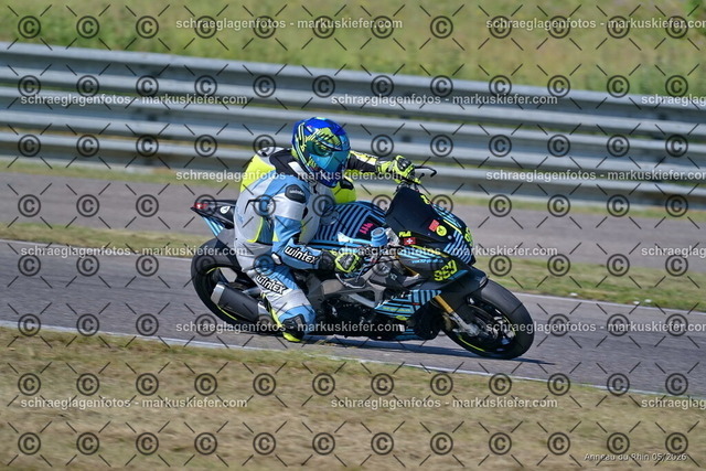 26BT02-0044 | markuskiefer.com - Realisiert mit Pictrs.com
