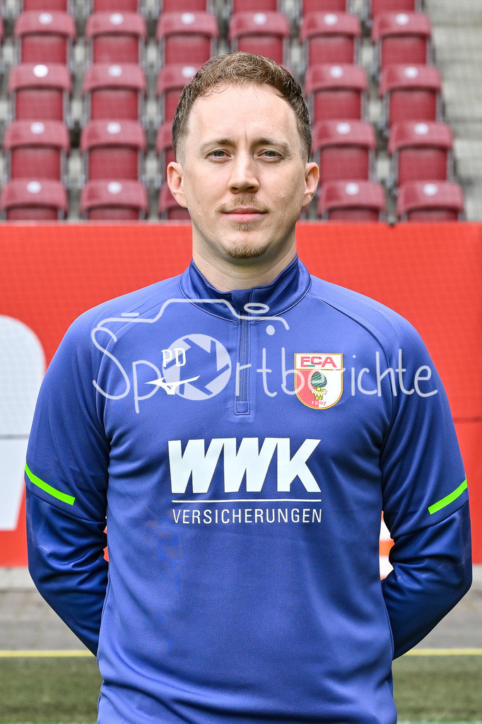 FC Augsburg 2025/26 | Philipp DOLLA / Einzelfoto / Freisteller / Media Day FC Augsburg: WWK-Arena am 06.08.2025