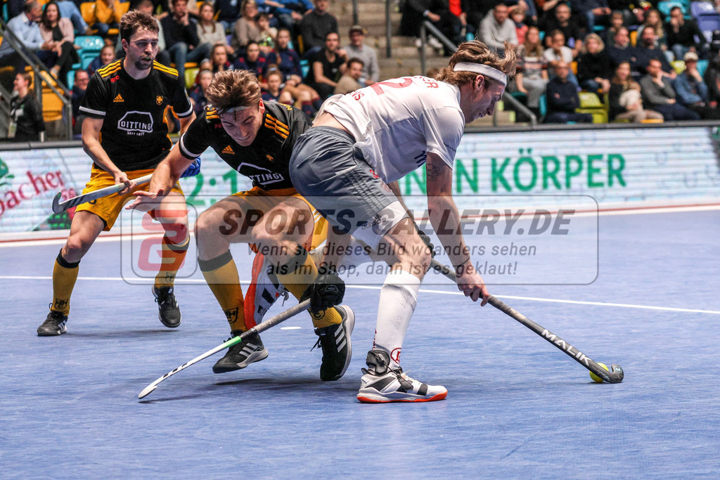 MJ_20230204-HTHC-Alster-Finale M-13 | Niklas Bruns (Der Club an der Alster #32), Harvestehuder THC - Der Club an der Alster am 5.2.2023 in der Ballsporthalle, Frankfurt am Main