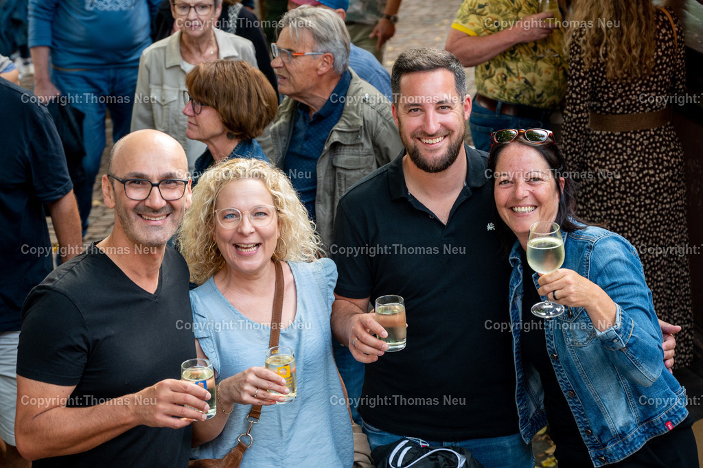 12_Winzerfest-Bensheim | bbe, Bensheim, Winzerfest 2025,  Geselligkeit beim Wein in Bensheim beim Bergsträßer Winzerfest,  Bild: Thomas Neu