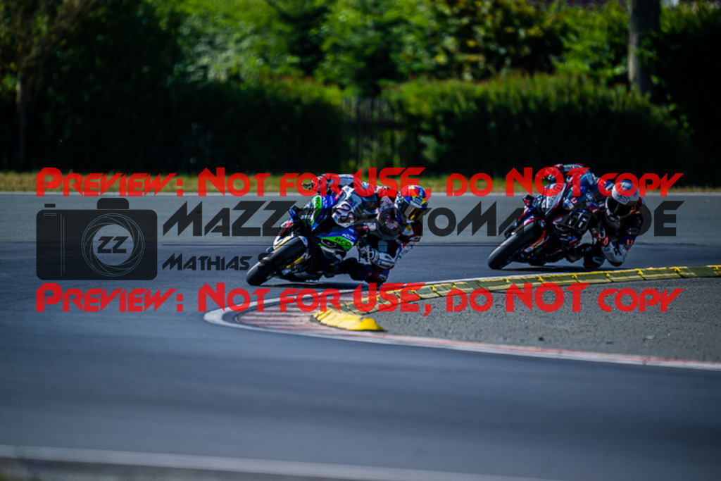 MaZZes_FotoMatrix_220724_0350 | IDM1000