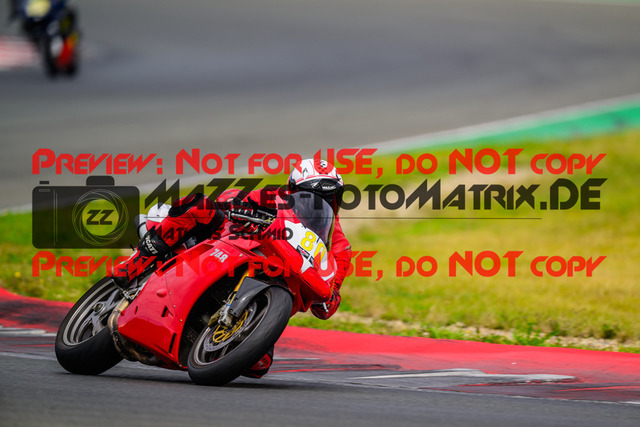 MaZZes_FotoMatrix_240724_6007705_8984 | GELB