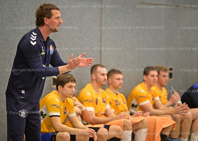 20221120-6409-haba-griesh-breckenh-HEN-FOTO | 20.11.2022 Handball Saison 2022 2023 Männer Oberliga TuS Griesheim - HSG Breckenheim Wallau Massenheim (23:29) v. li. Trainer B Gilles Lorenz (Breckenheim) (Foto: Peter Henrich) - Realisiert mit Pictrs.com