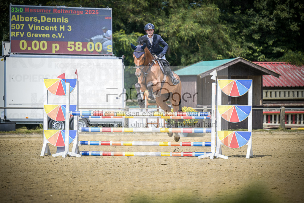 DOS_6486 | Entdecke hochwertige Reitturnierfotos von Foto Oger. Professionell, emotional und authentisch – jetzt Lieblingsmomente im Shop bestellen.Deutschlandweite Turnierfotografie. - Realisiert mit Pictrs.com