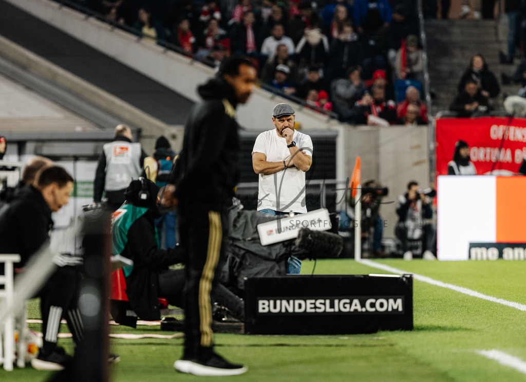 2. Bundesliga, Saison 2023/24, 25. Spieltag: Fortuna Düsseldorf - Hamburger SV | Düsseldorf, 08.03.2024: 2. Bundesliga, 25. Spieltag, Fortuna Düsseldorf gegen Hamburger SV in der Merkur Spiel-Arena in Düsseldorf. Foto: sportfotografie.ms | Markus Paletta - Realisiert mit Pictrs.com