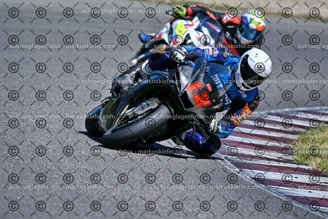 26bt04-0342 | markuskiefer.com - Realisiert mit Pictrs.com