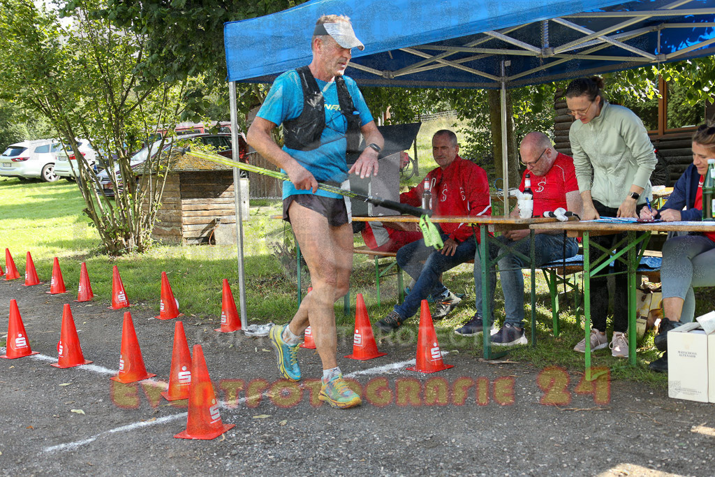 230826_1627_EX1_1585 | Sportfotografie im Rhein-Sieg Kreis, Köln, Bonn, NRW, Rheinland Pfalz, Hessen, etc. Unser Tätigkeitsfeld umfasst den Laufsport vom Volkslauf über den Marathon, Duathlon, Triathon bis zum Ultralauf wie Kölnpfad Ultra oder Schindertrail.