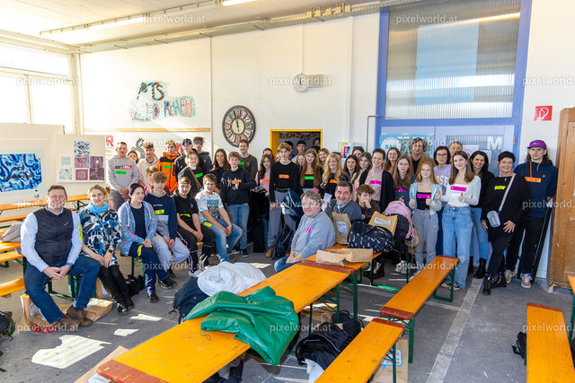 Hackathon - Tag 1 | Bildershop von pixelworld.at - Realisiert mit Pictrs.com