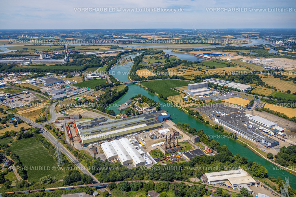Voerde220702820 | Luftbild, Gewerbegebiet Industriepark Böskenstraße, TRIMET Aluminium SE mit 2 Türmen, Emmelsum, Voerde, Ruhrgebiet, Nordrhein-Westfalen, Deutschland