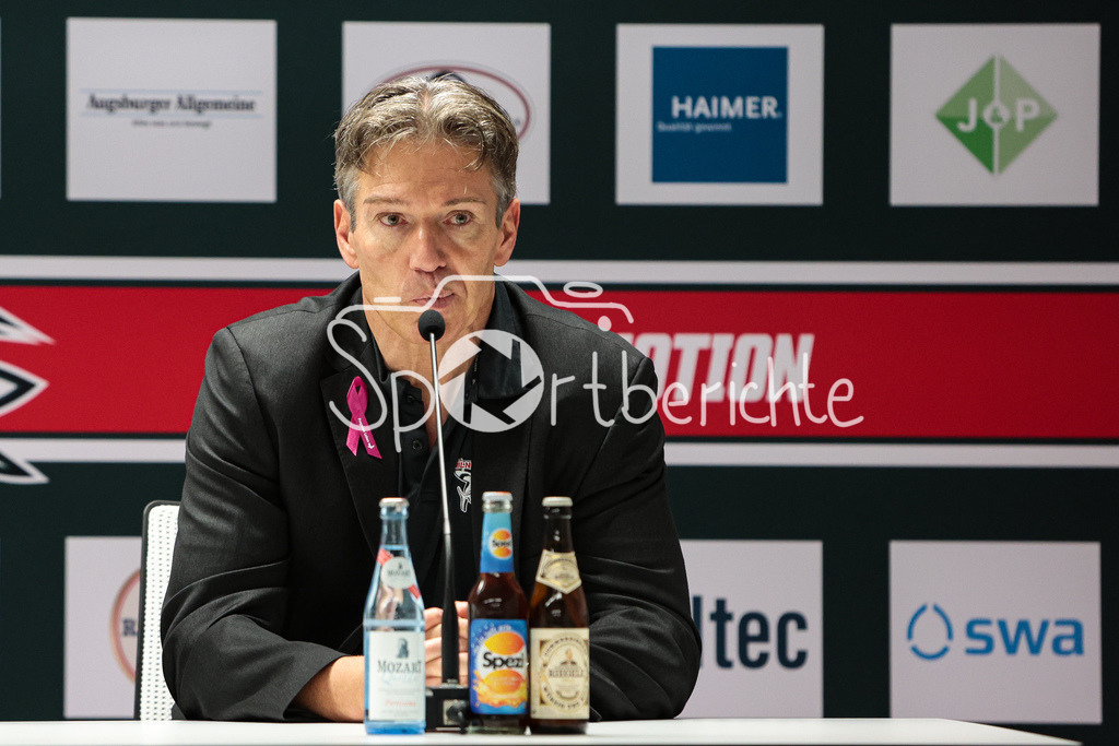 Augsburger Panther - Koelner Haie  | Uwe KRUPP auf der Pressekonferenz nach dem Sieg in Augsburg