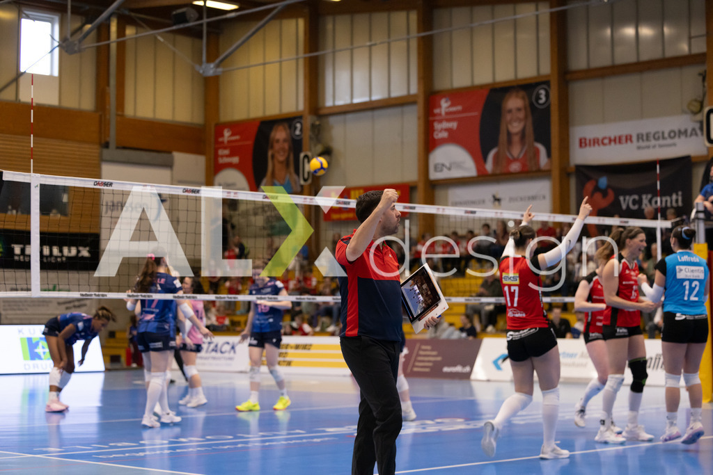Volleyball I Frauen I Saison 2025-2026 I Volleyball NLA | Women I 1/2 Finals I  VC Kanti Schaffhausen - Sm'Aesch Pfeffingen I 07.03.2026 | Hochwertige Sportfotos kaufen & lizenzieren für Medien, Vereine, Agenturen & Sportler:innen. Entdecke professionelle Sportfotografie im Bildshop von Alexander Franzen. - Realisiert mit Pictrs.com