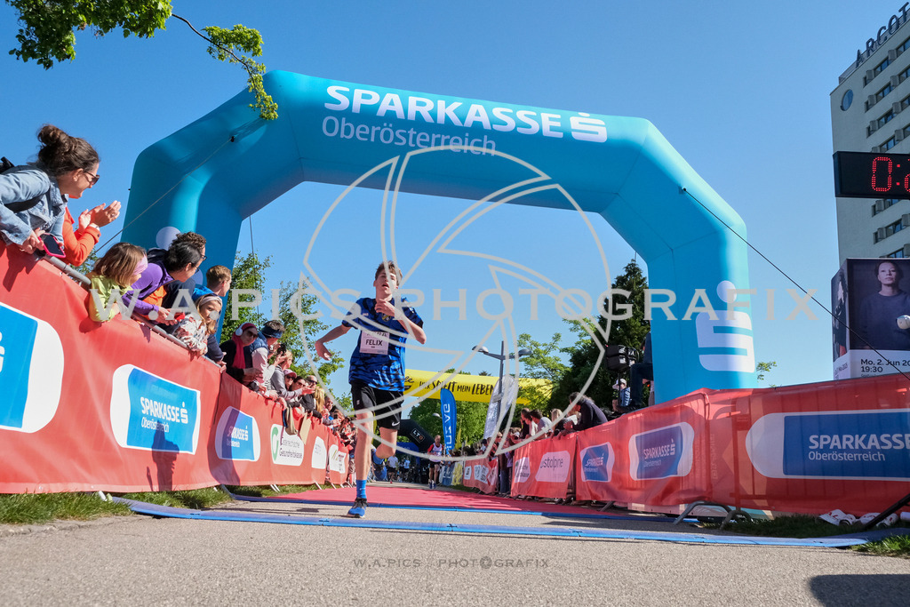 ..... | LINZ,AUSTRIA,27.April 24, Int. 3 Brückenlauf Linz  , Image shows: Photo: WAPICS / Michael ring