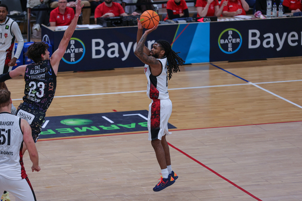 Pro A BAYER GIANTS vs Uni Baskets Münster-14 | Fotos von Basketballspielen aus dem Raum NRW fotografiert von Gero Mueller-Laschet und Daniel Schaefer - Realisiert mit Pictrs.com