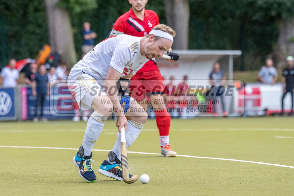SFE_20220903_0138 | Christopher Rühr ( Rot-Weiss Köln #17 )  ; 1. Bundesliga Hockey Herren Rot-Weiss Köln - TSV Mannheim am 03.09.2022 in Köln (KTHC Stadion Rot-Weiss Köln Tennis and Hockey Club), Photo: Stephan Fehrmann 2022 (Sports-Gallery)