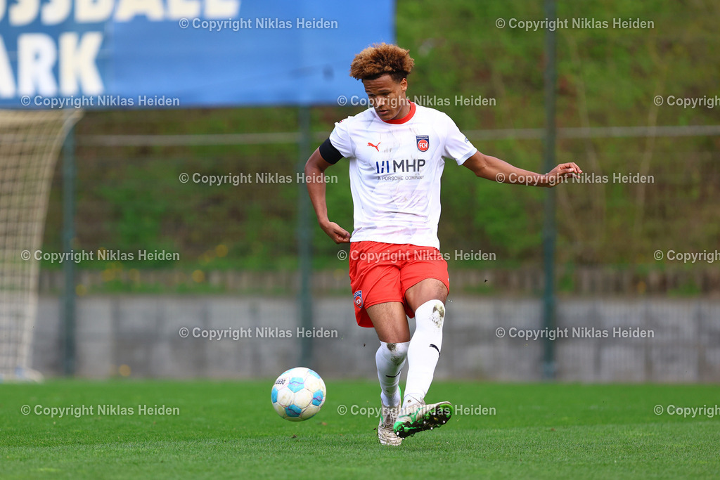 NH_HolsteinKielU19_1FCHeidenheimU19_DFBNachwuchsliga_18042026 | #22 Dahrel Tchitchi (1. FC Heidenheim U19)Fußball I Herren I U19 DFB-Nachwuchsliga Hauptrunde Liga A, Gruppe B I Saison 2025-2026 I 9. Spieltag I Holstein Kiel U19 - 1. FC Heidenheim U19 I 18.04..2026 I Citti-Fußball-Park